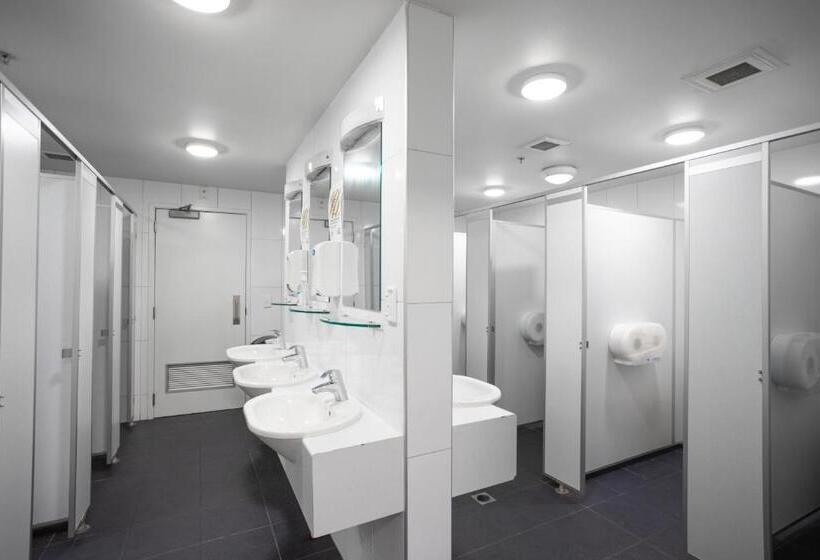 اتاق استاندارد با سرویس بهداشتی مشترک, The Brownston Hostel