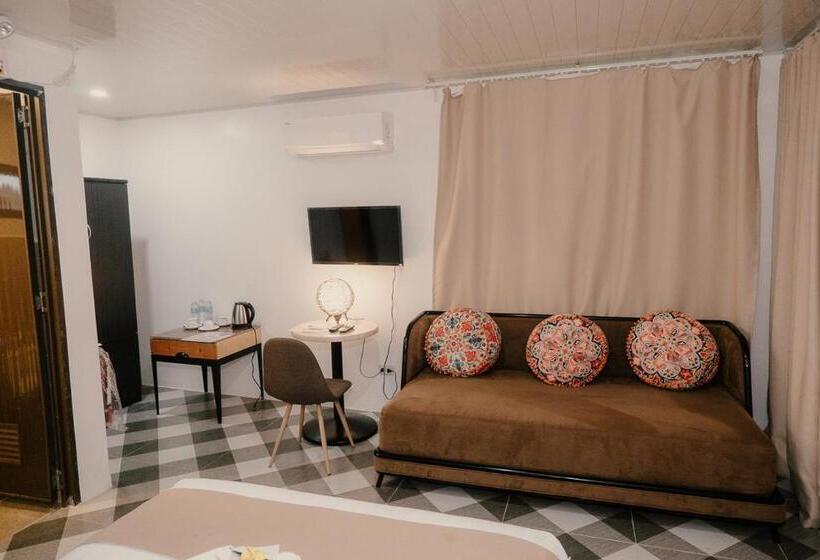 اتاق استاندارد با چشم‌انداز استخر, Winwin Hotel And Resorts