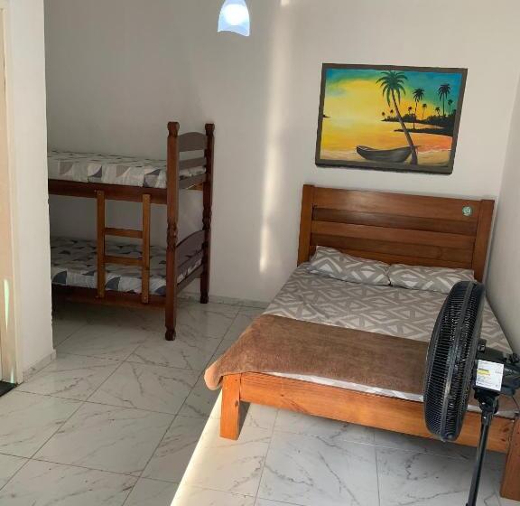 اتاق استاندارد چهار تخته, Aloha Suites