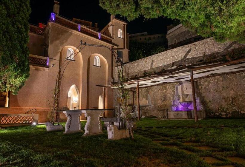 اتاق لوکس با تخت بزرگ, Villa Barluzzi