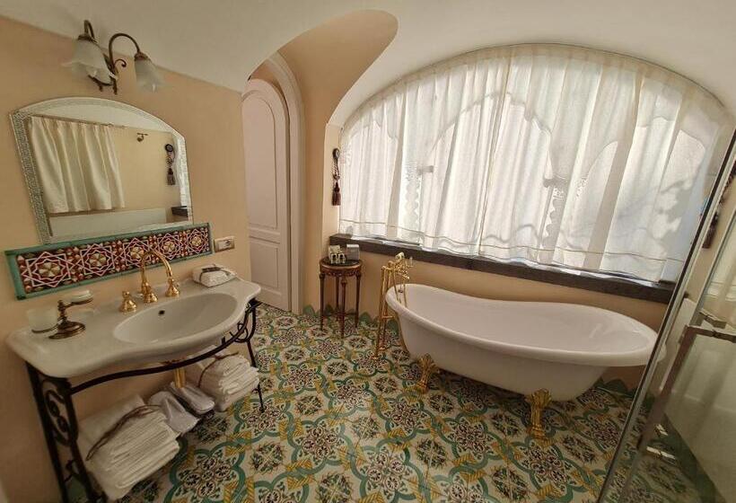 اتاق استاندارد با چشم‌انداز دریا, Villa Barluzzi