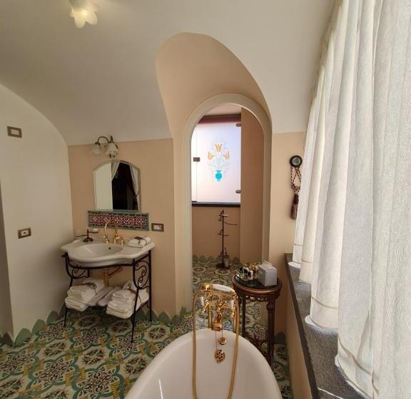 اتاق استاندارد با چشم‌انداز دریا, Villa Barluzzi