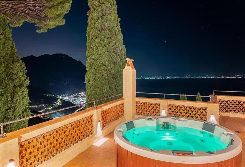 اتاق استاندارد با چشم‌انداز دریا, Villa Barluzzi