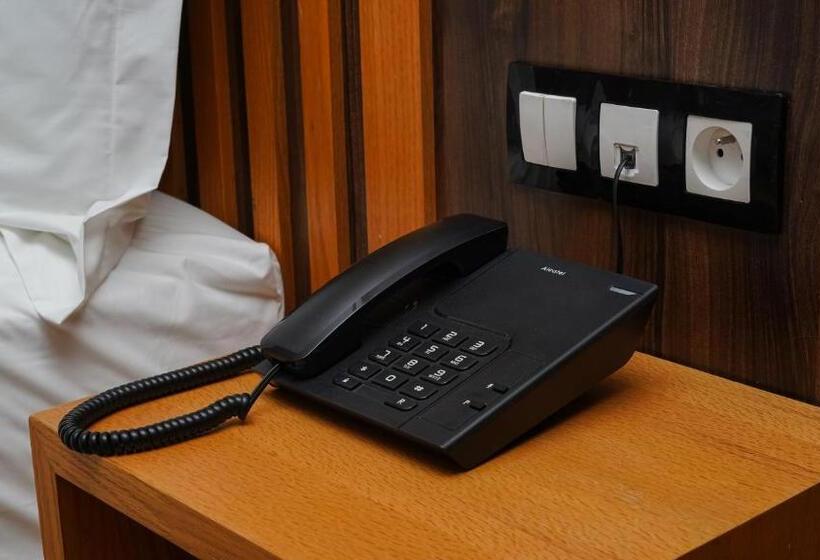 اتاق استاندارد با بالکن, Razane Hôtel