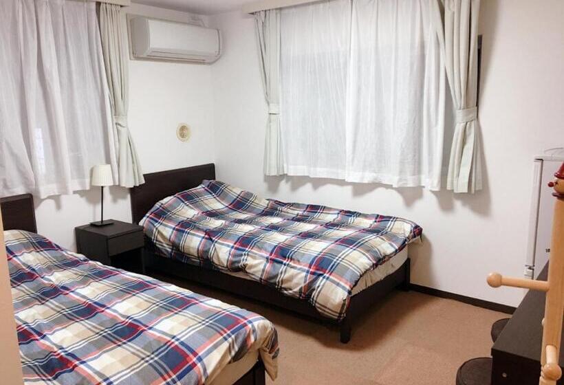 اتاق استاندارد, Yuni Star Club