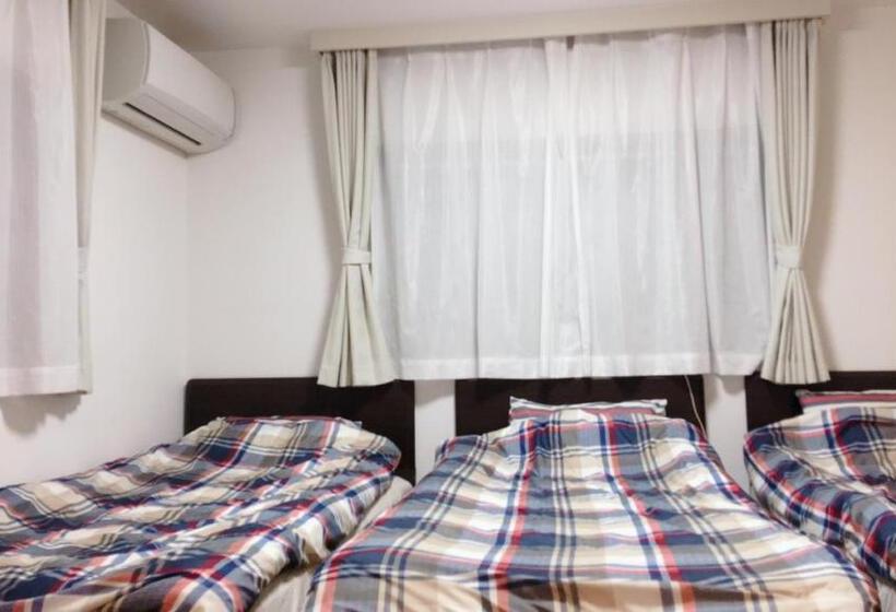 اتاق استاندارد سه نفره, Yuni Star Club