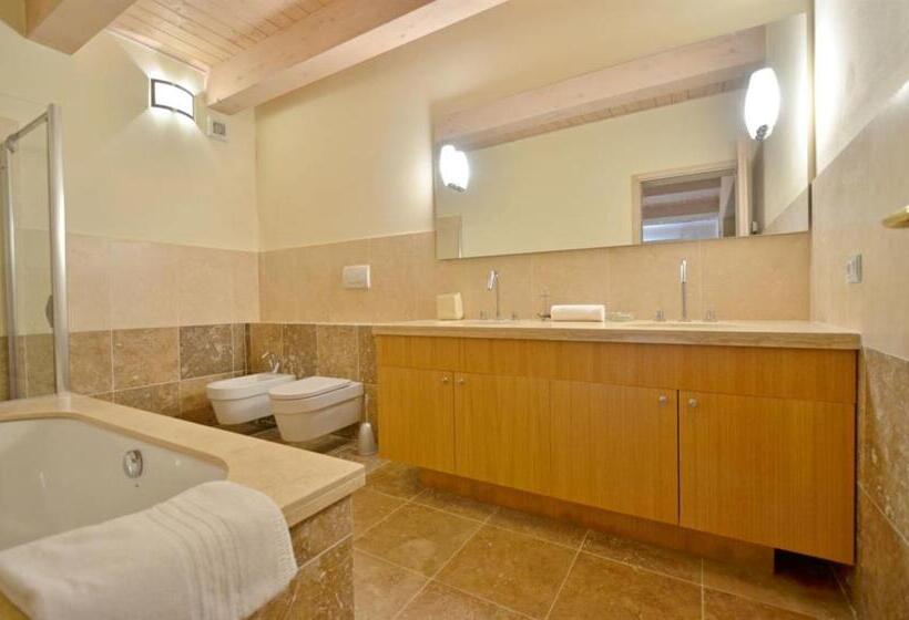 ویلای 3 خوابه, Luxury Resort With Swimming Pool In The Tuscan Countryside, Villas On The Ground Floor With Private