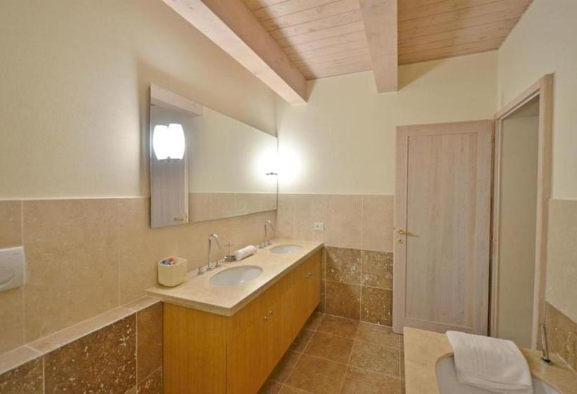 ویلای 3 خوابه, Luxury Resort With Swimming Pool In The Tuscan Countryside, Villas On The Ground Floor With Private