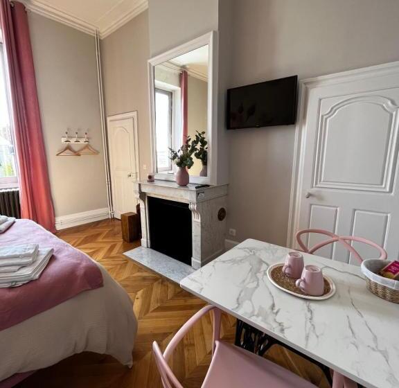 اتاق استاندارد, La Parenthèse Fléchoise, Chambre Agathe