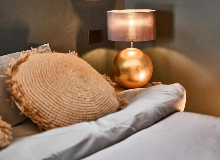 اتاق لوکس, Bambarone La Masseria