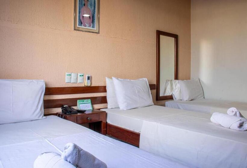 اتاق استاندارد سه نفره, Inácios Hotel Ltda