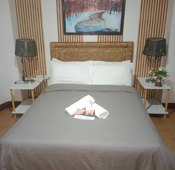 سوییت, Daily Travellers Inn & Suites