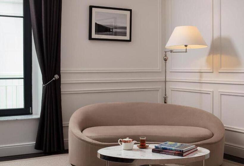 带大床的套房, Sanasaryan Han, A Luxury Collection Hotel, Istanbul