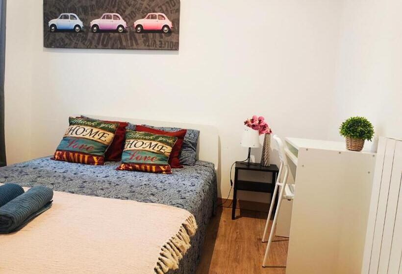 اتاق استاندارد با سرویس بهداشتی مشترک, Private Room By El Born