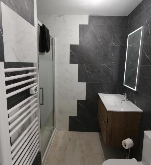 آپارتمان 3 خوابه, Appart Hotel Cholet Carteron