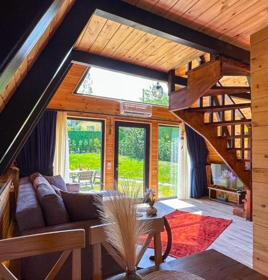 بانگلوی لوکس, Teona Kartepe Bungalov