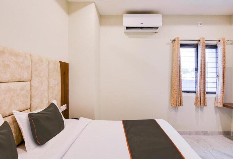 اتاق کلاسیک سه تخته, Collection O Hotel Simhadri Grand