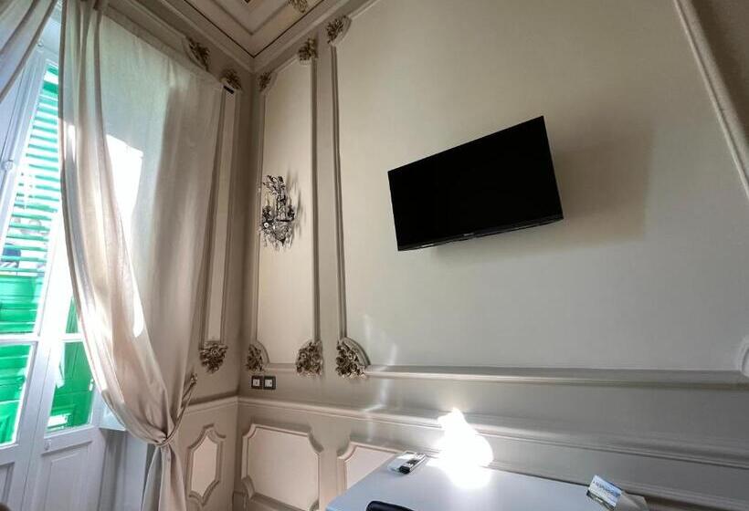 اتاق لوکس با بالکن, Epoque Bed And Breakfast