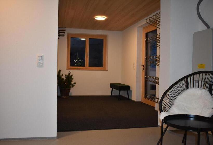 آپارتمان 1 خوابه همکف, Ferienwohnung Bergtraum