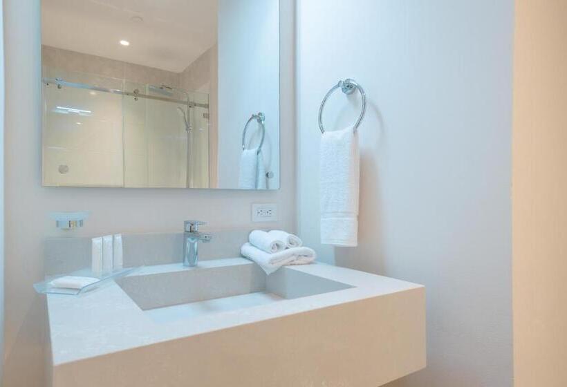 اتاق استاندارد با تخت بزرگ, Wyndham Garden El Morro Montecristi