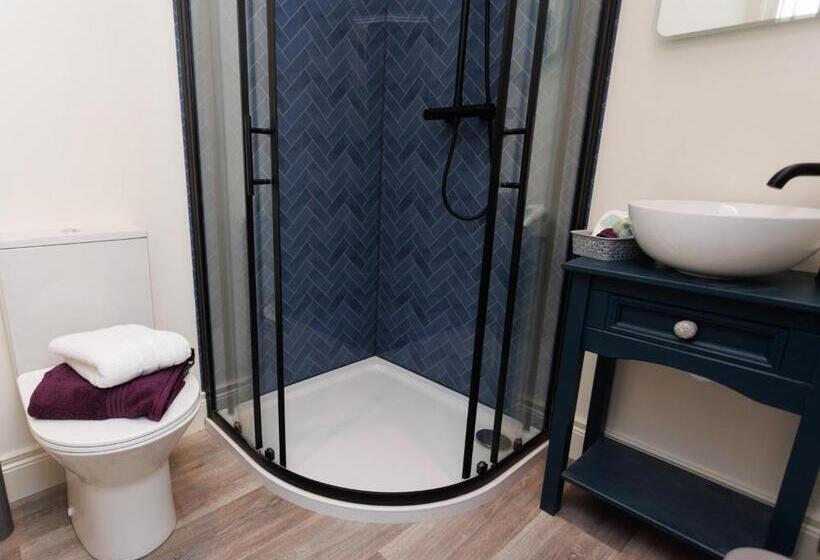 اتاق لوکس, Boutique Stays At 78