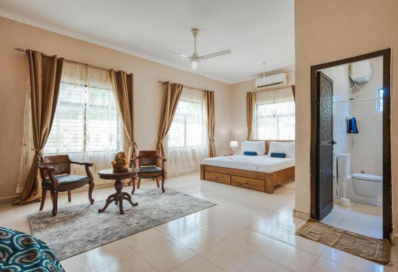 اتاق لوکس با تخت بزرگ, Shivo Guest House
