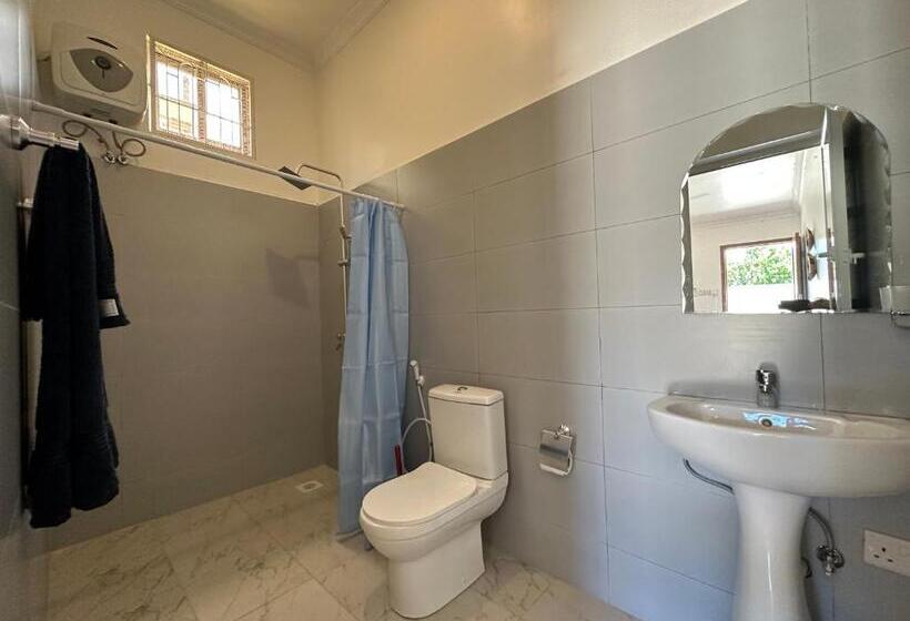 اتاق لوکس, Shivo Guest House