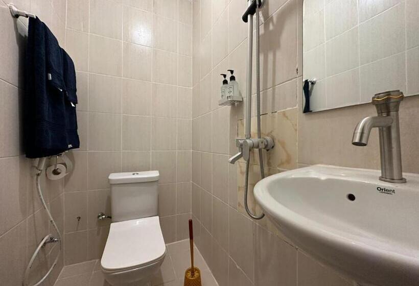 اتاق اکونومی, Shivo Guest House