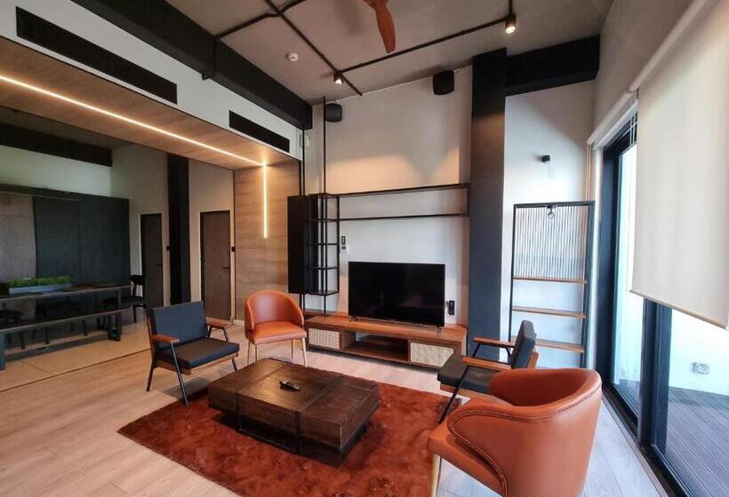 آپارتمان 2 خوابه, Vaux Park Street   A Collection Of 8 Luxury Lofts