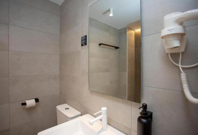 اتاق استاندارد با بالکن, Aila Ii Hotel Boutique By Singularstays   Digital Access