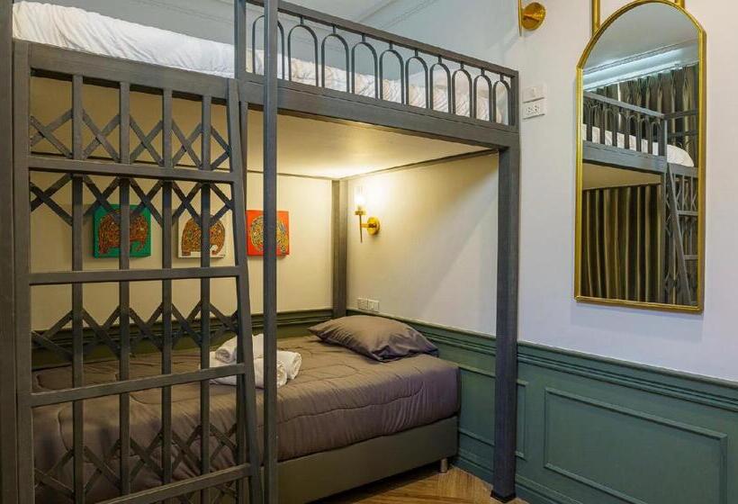اتاق استاندارد سه تخته با بالکن, Ci Home