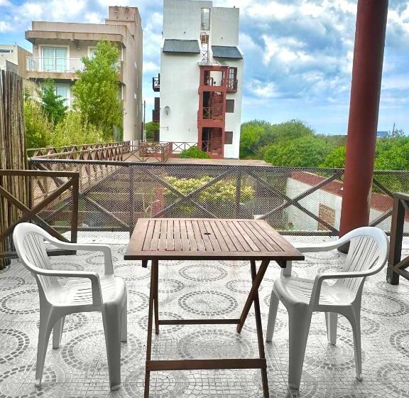 استودیوی استاندارد, Apart Costa Esmeralda