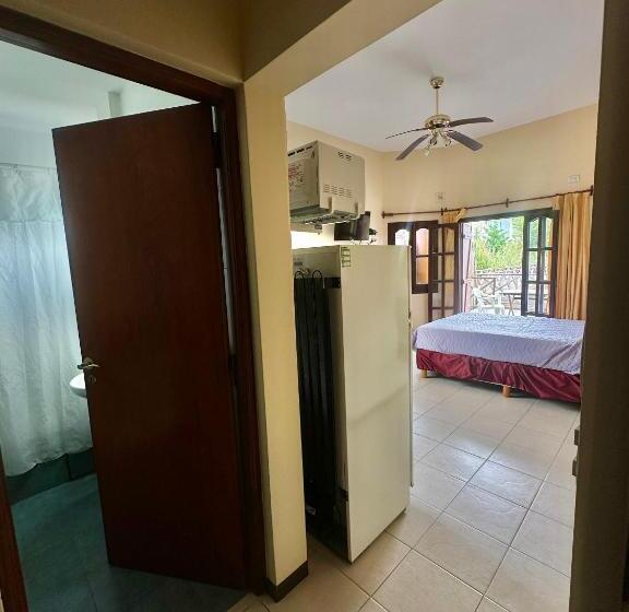 استودیوی استاندارد, Apart Costa Esmeralda