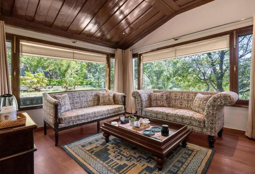سوییت لوکس, Brij Anayra Dharamshala   A Himalayan Luxury Retreat
