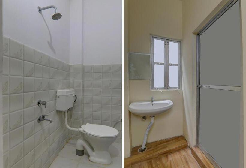 اتاق کلاسیک سه تخته, Oyo Flagship Prachi Guest House