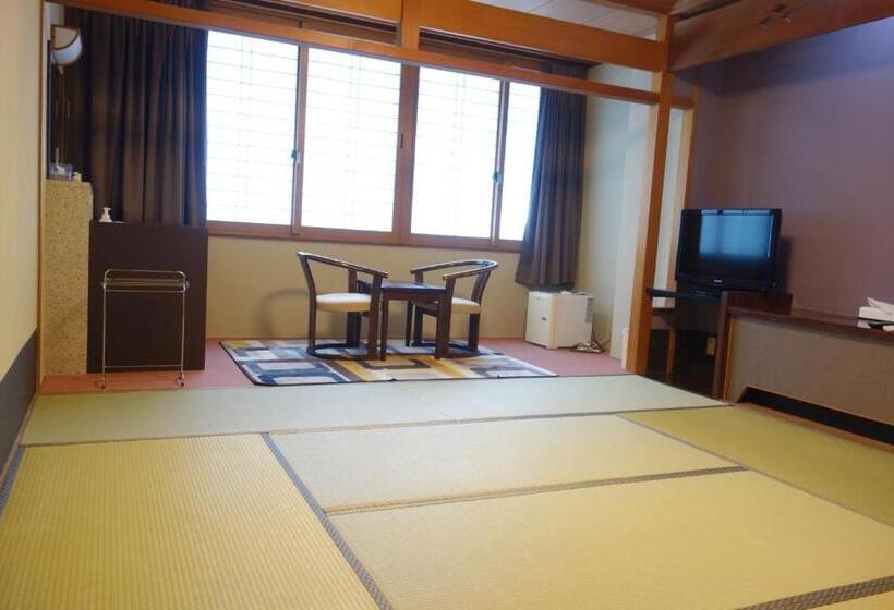 اتاق لوکس, Tonamino Shogawaso Ichimantei
