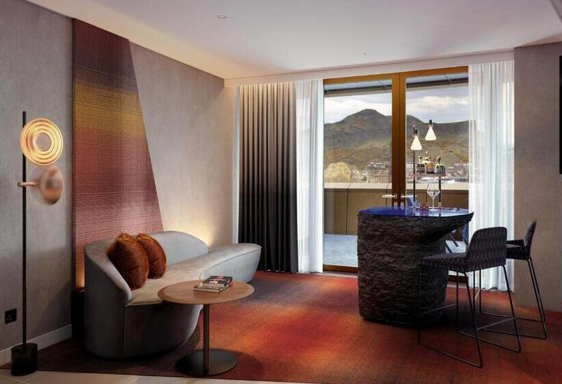 سوییت, W Edinburgh