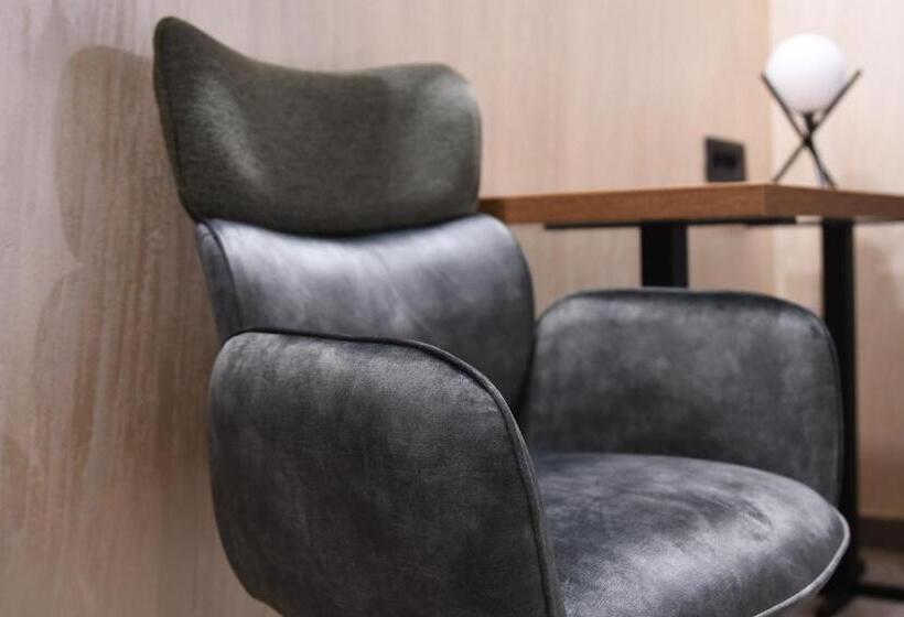 اتاق لوکس با تخت بزرگ, Kame Hotel Belgrade,贝尔格莱德凯美酒店