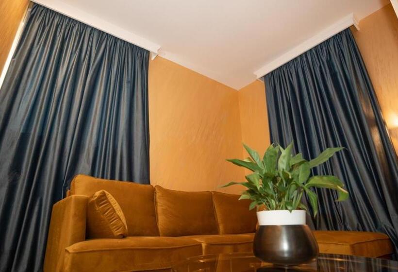 اتاق لوکس با تخت بزرگ, Kame Hotel Belgrade,贝尔格莱德凯美酒店