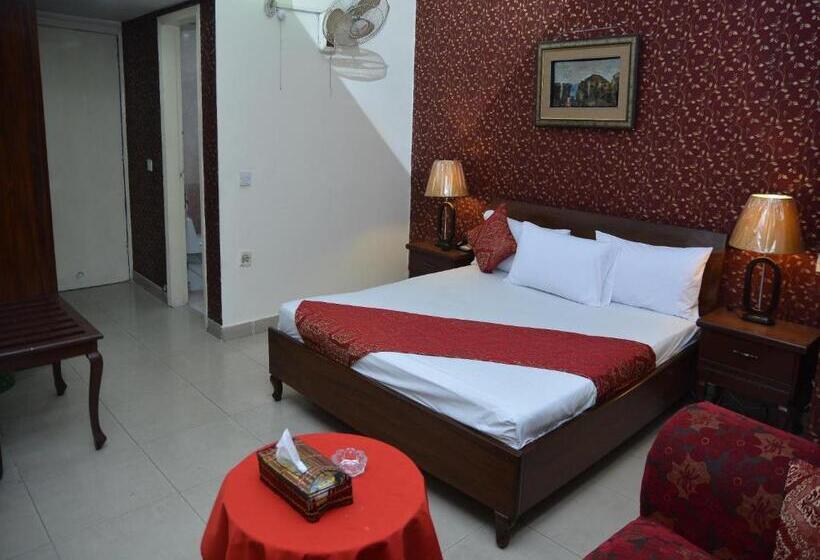 اتاق استاندارد با تخت بزرگ, Luxury One Hotel Lahore