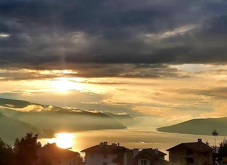 سوییت خانوادگی, елеганс къща за гости