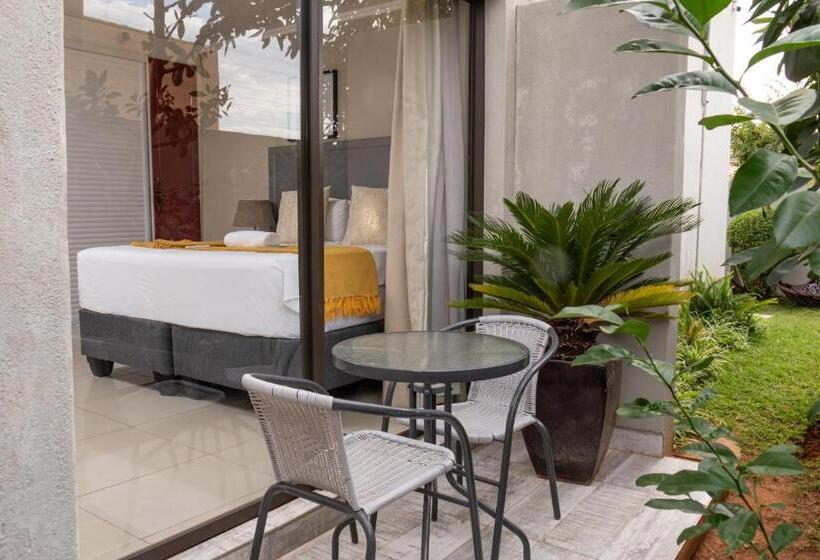 اتاق استاندارد با تخت بزرگ, Milele Lodge