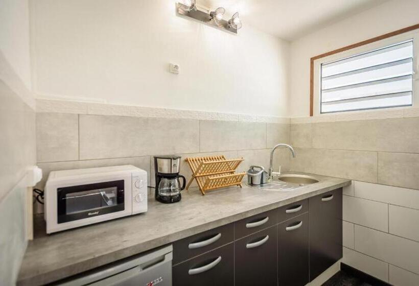 آپارتمان 1 خوابه با بالکن, 1a   Chambres Et Appartements Au Calme   Centre St Denis   Barachois