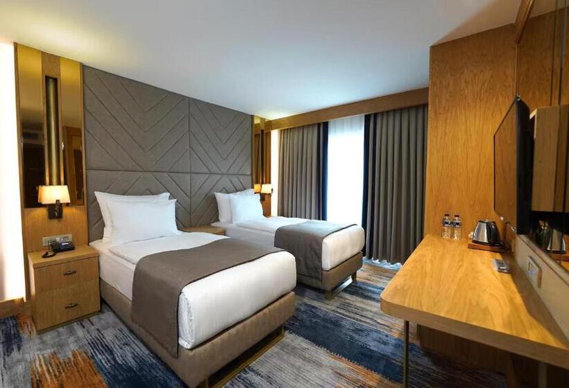 اتاق سوپریور تودرتو, Days Inn By Wyndham Istanbul Bomonti