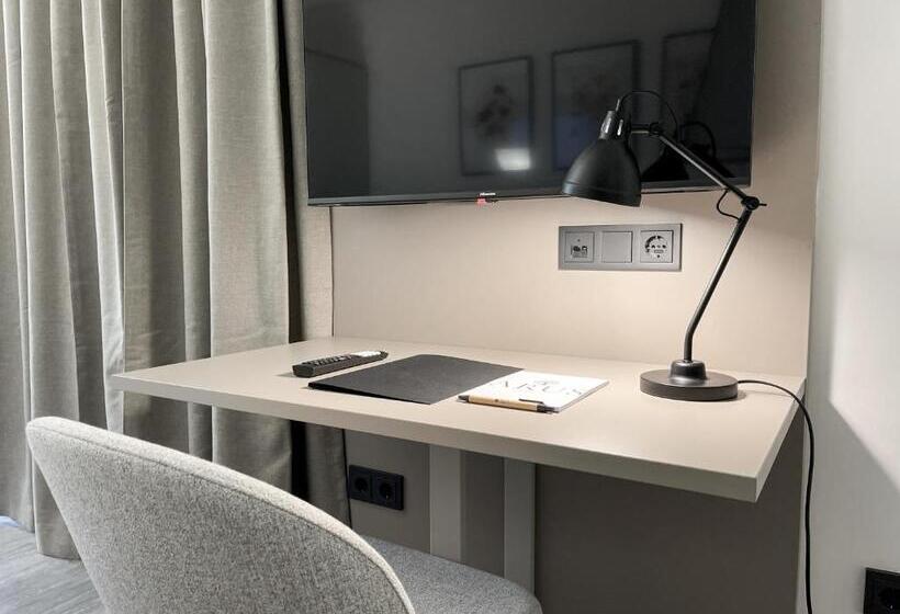 سوییت جونیور با بالکن, Arus Hotels
