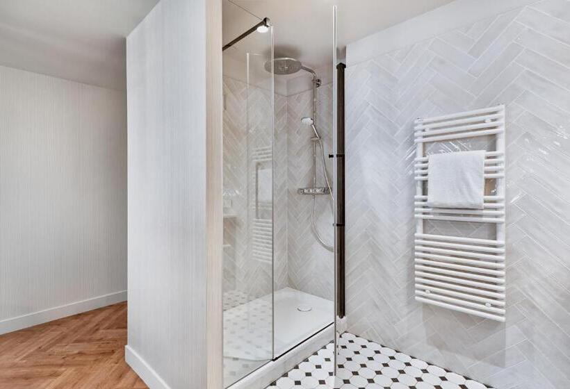 اتاق استاندارد, H4 Hotel Wyndham Paris Pleyel Resort