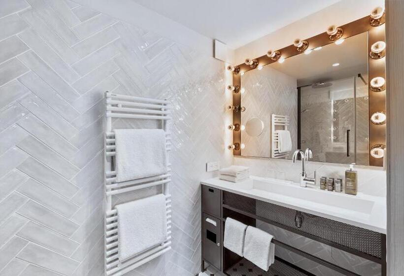 اتاق استاندارد, H4 Hotel Wyndham Paris Pleyel Resort