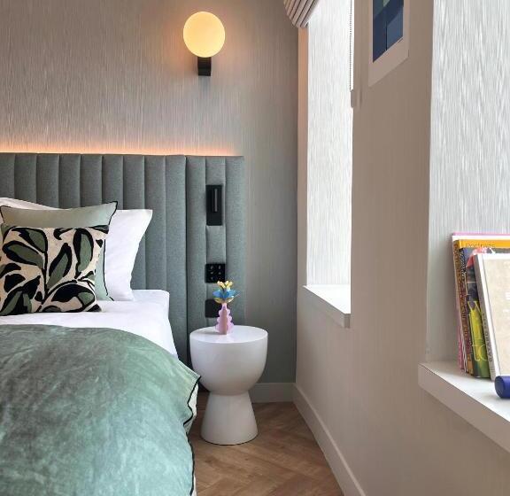 اتاق سوپریور با چشم‌انداز شهر, H4 Hotel Wyndham Paris Pleyel Resort