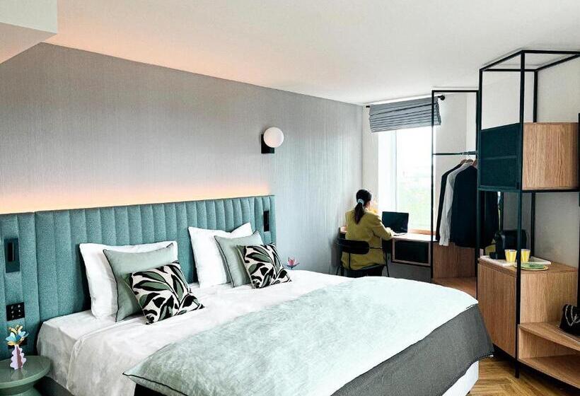 اتاق لوکس با چشم‌انداز شهر, H4 Hotel Wyndham Paris Pleyel Resort