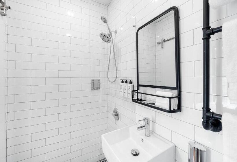 اتاق استاندارد با تخت‌های تاشو, Behome By Luxurban